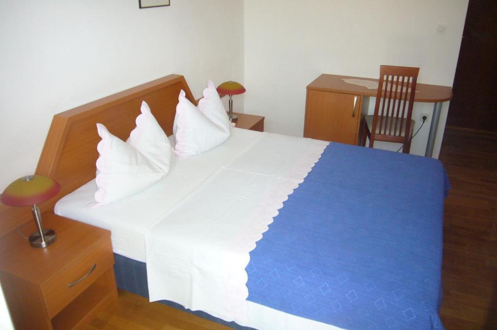 Villa Rosa Makarska Room photo
